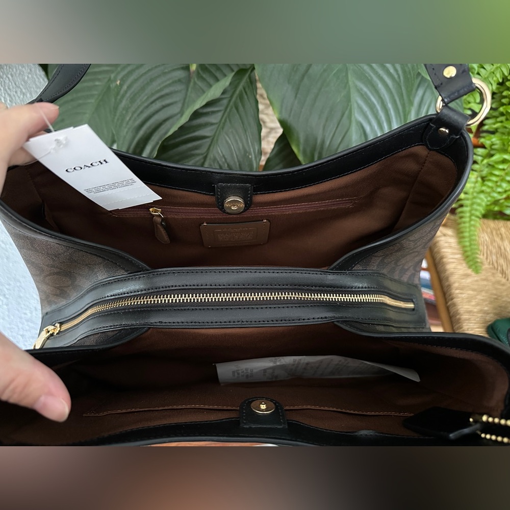 NWT - COACH Kristy Shoulder Bag In Colorblock Signature Canvas - C6831 - $498 - Picture 11 of 16